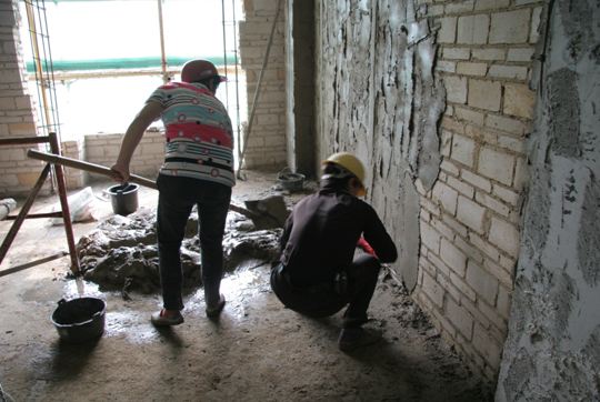 家裝過程中墻面抹灰基層處理的方法和注意事項